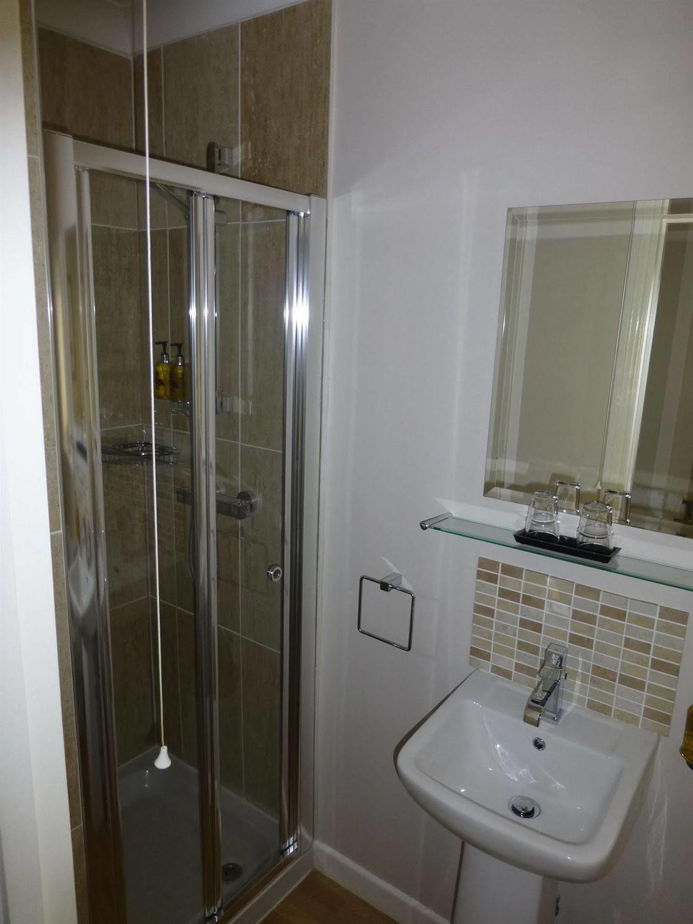 Waters Reach Guest House ไครสต์เชิร์ช ภายนอก รูปภาพ